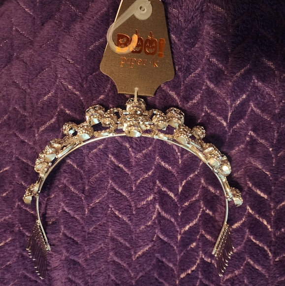 NWT Piper K Skeleton Tiara - Picture 4 of 4